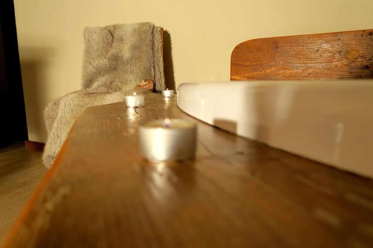 Romantica Suite Con Vasca Idromassaggio Aosta Eksteriør billede