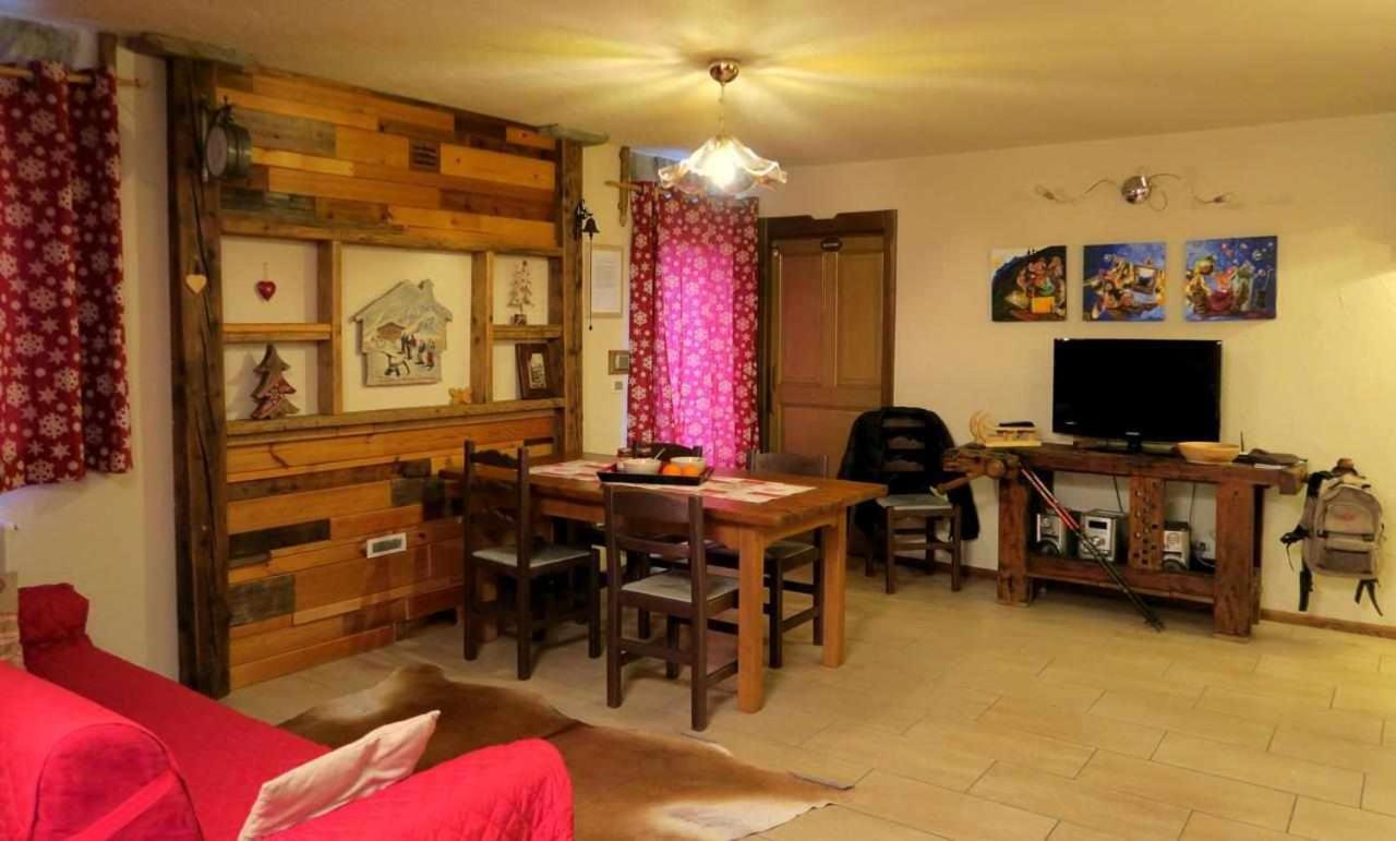 Romantica Suite Con Vasca Idromassaggio Aosta Eksteriør billede