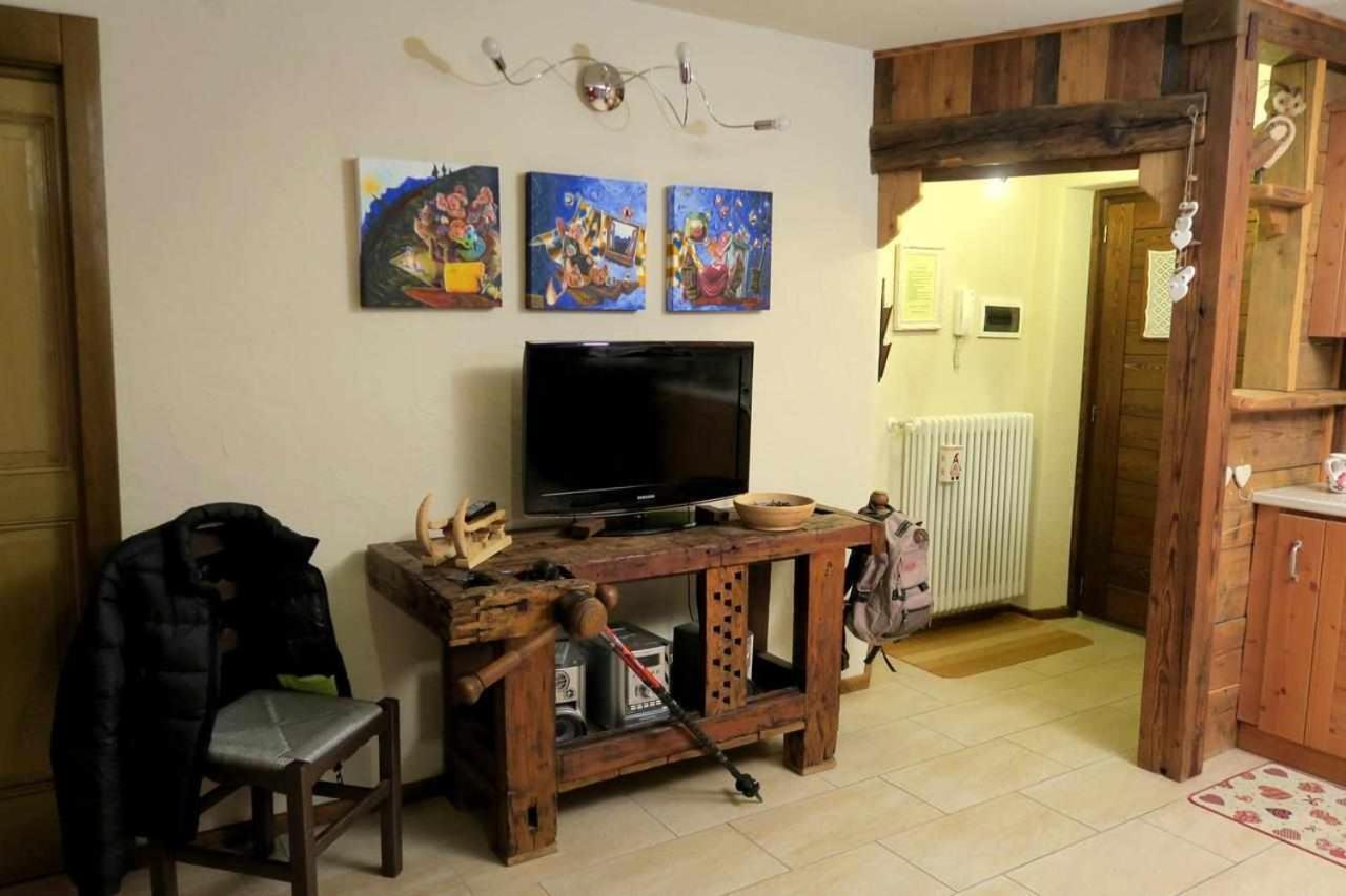 Romantica Suite Con Vasca Idromassaggio Aosta Eksteriør billede